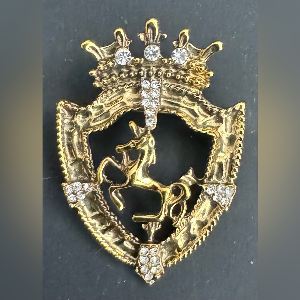 NWT - Crown Lapel Pin - Men's Accessories - Picture 1 of 3